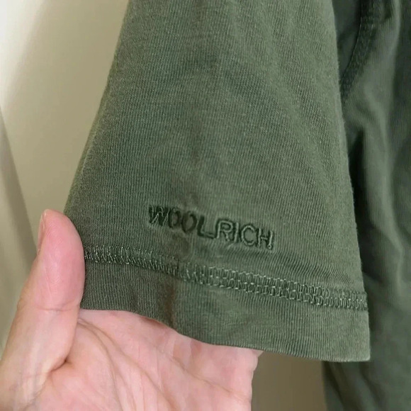 EUC Woolrich Button Polo - Picture 3 of 3